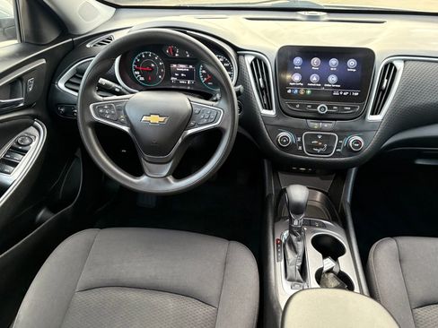 Used 2025 Chevrolet Malibu LS image 13