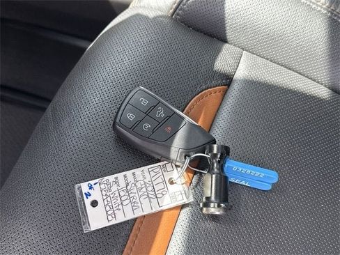 Used 2022 GMC Sierra 1500 AT4 w/ AT4 Premium Package image 36