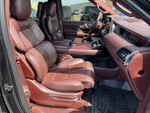 Used 2019 Lincoln Navigator L Black Label image 22
