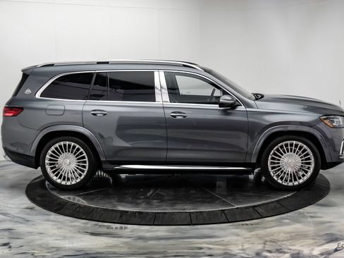 Used 2024 Mercedes-Benz Maybach GLS 600 4MATIC image 26