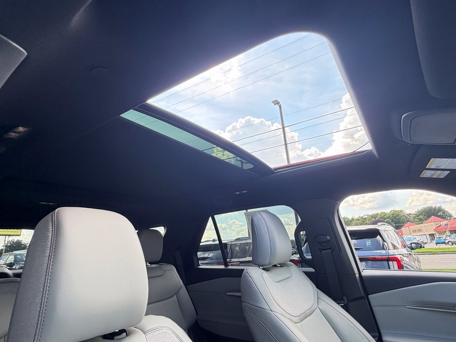 New 2027 Ford Explorer Active w/ Active Comfort Package AWD/4WD image 47