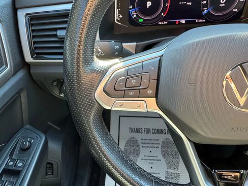 Used 2020 Volkswagen Atlas Cross Sport SEL R-Line image 26