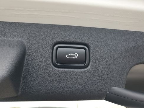 Used 2023 Kia Sportage SX image 12