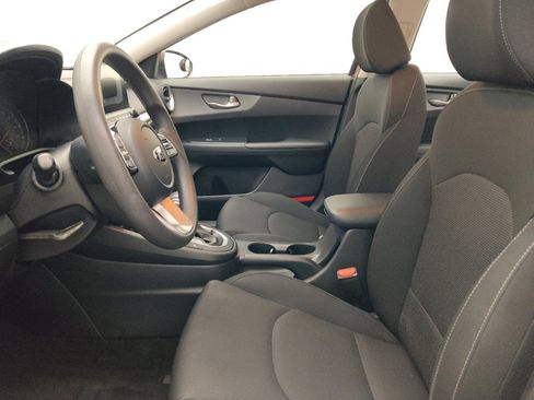 Used 2019 Kia Forte LXS FWD image 17