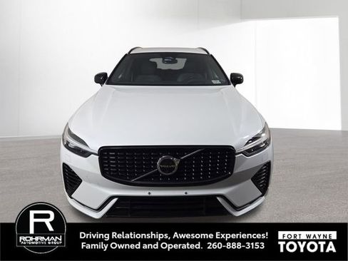 Used 2022 Volvo XC60 T8 R-Design w/ Advanced Package AWD/4WD image 3