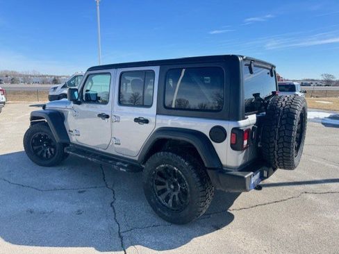 Used 2018 Jeep Wrangler Unlimited Sport S image 7
