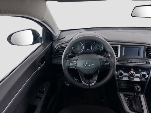 Used 2019 Hyundai Elantra SE w/ Cargo Package image 17