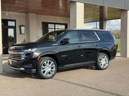 Used 2023 Chevrolet Tahoe High Country w/ Premium Package 2 RWD image 4