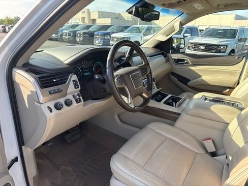 Used 2019 GMC Yukon XL Denali w/ Open Road Package AWD/4WD image 10