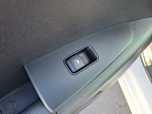 Used 2023 Kia Forte LX image 14