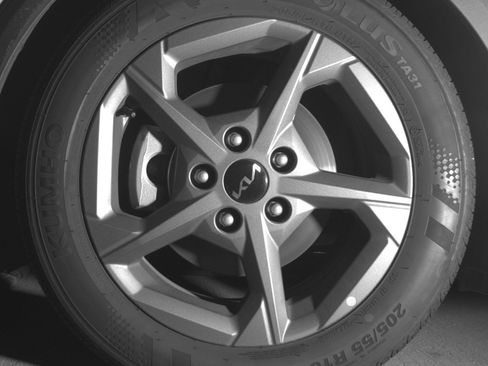 Used 2025 Kia K4 LXS image 12