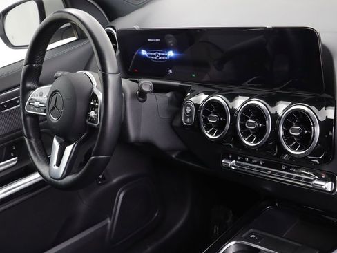 Used 2022 Mercedes-Benz GLA 250 4MATIC image 22