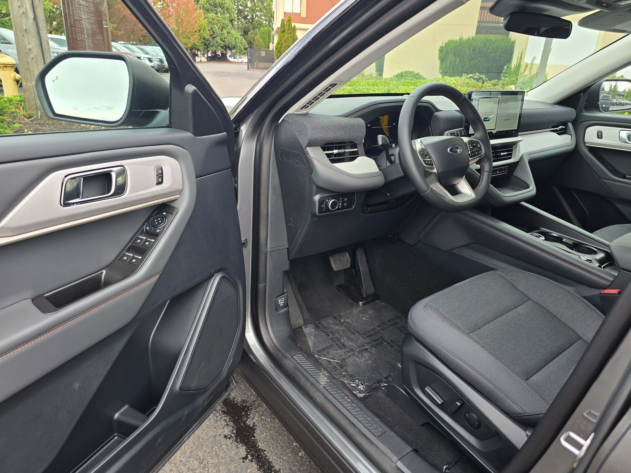 New 2026 Ford Explorer Active AWD/4WD image 15