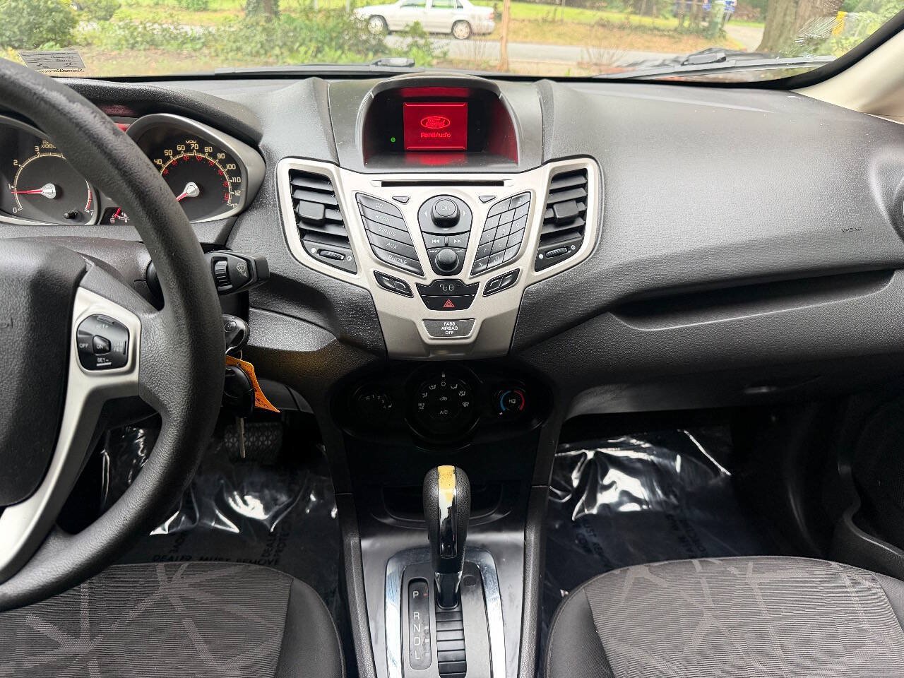 Used 2012 Ford Fiesta SE FWD image 22