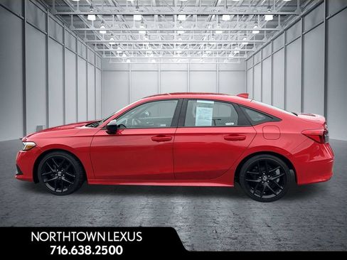Used 2023 Honda Civic Sport image 3