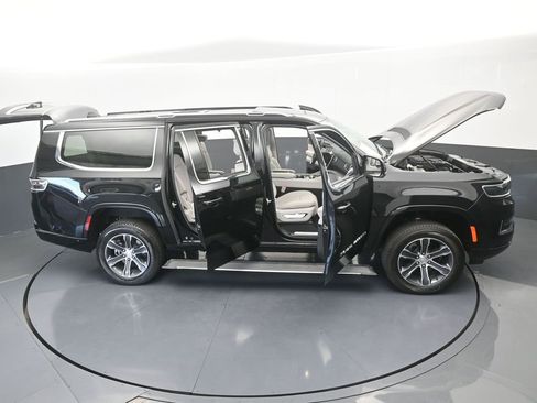 Used 2024 Jeep Grand Wagoneer L Base image 83