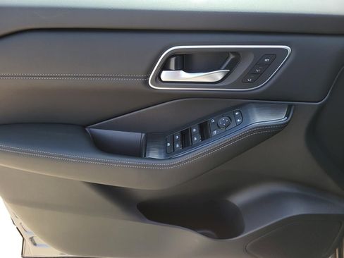 New 2026 Nissan Rogue Platinum AWD/4WD image 20