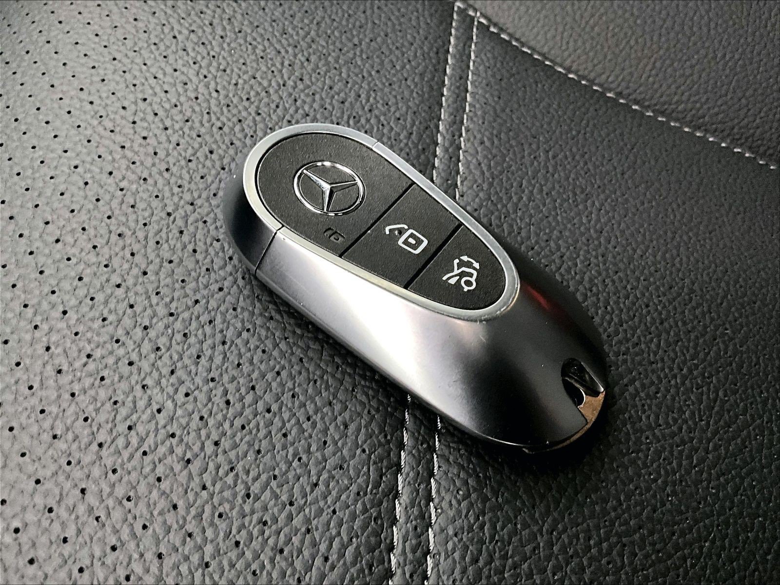 Used 2026 Mercedes-Benz C 300 Sedan image 12