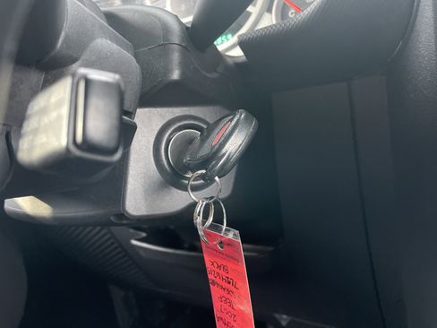 Used 2007 Jeep Wrangler Unlimited Sahara image 37