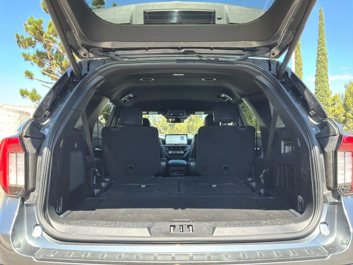 Used 2025 Ford Explorer ST-Line w/ Premium Package RWD image 22