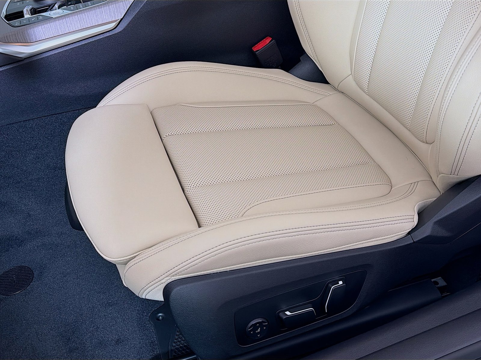 New 2026 BMW 430i xDrive Coupe w/ Premium Package AWD/4WD image 23