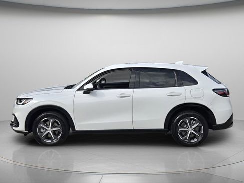 Certified 2024 Honda HR-V EX-L image 4