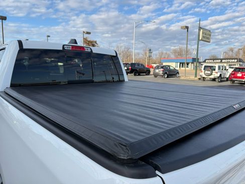 Used 2023 RAM 1500 Big Horn image 9