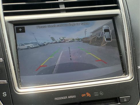 Used 2017 Lincoln MKX Reserve FWD image 12