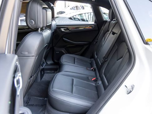 Certified 2026 Porsche Macan AWD/4WD image 51