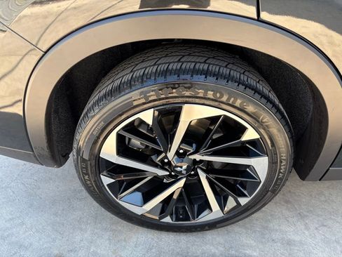 Used 2024 Mitsubishi Outlander SE image 13