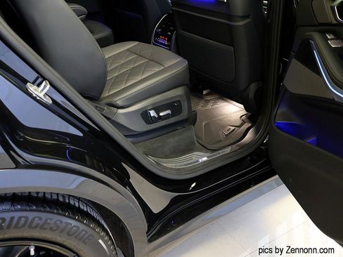 Certified 2025 BMW X7 xDrive40i w/ M Sport Package image 36