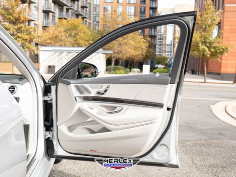 Used 2016 Mercedes-Benz S 550 Sedan image 43