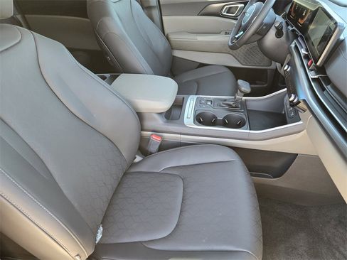 New 2026 Kia Carnival image 10