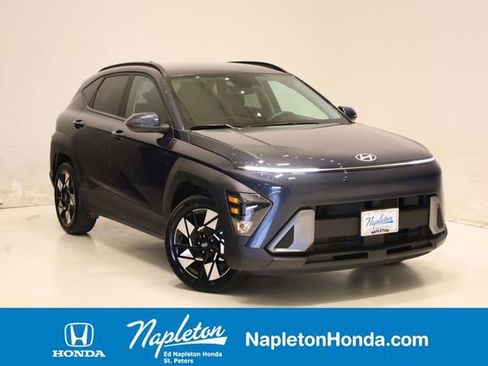 Used 2025 Hyundai Kona SEL image 1