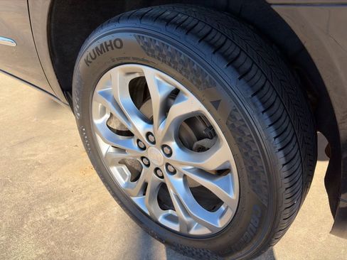 Used 2020 Buick Enclave Avenir w/ Avenir Technology Package image 6