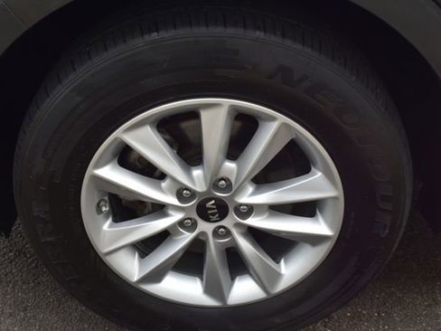 Used 2019 Kia Sorento L FWD image 45