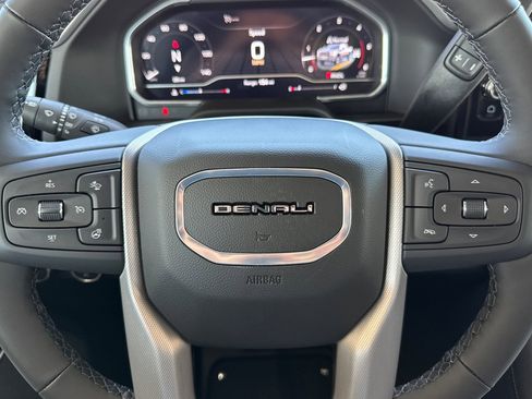 New 2025 GMC Sierra 2500 Denali w/ Denali Reserve Package image 24