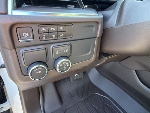 New 2026 Chevrolet Tahoe LT image 18