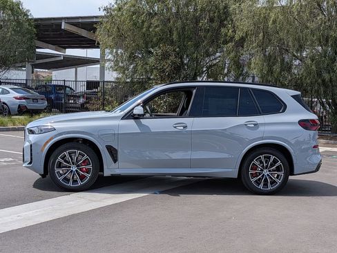 New 2026 BMW X5 xDrive50e AWD/4WD image 5