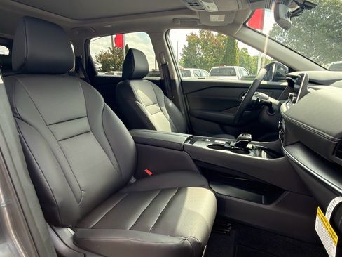 New 2026 Nissan Rogue SV FWD image 16