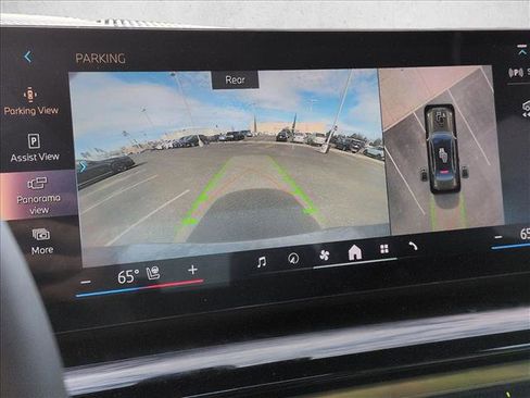 Used 2025 BMW i5 eDrive40i w/ Premium Package image 14