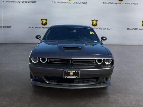Used 2019 Dodge Challenger R/T RWD image 8