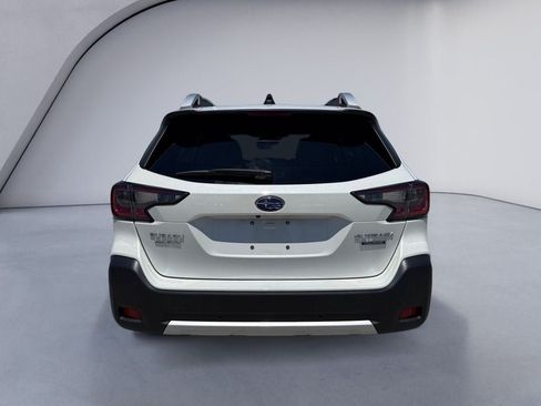Used 2024 Subaru Outback Touring AWD/4WD image 4