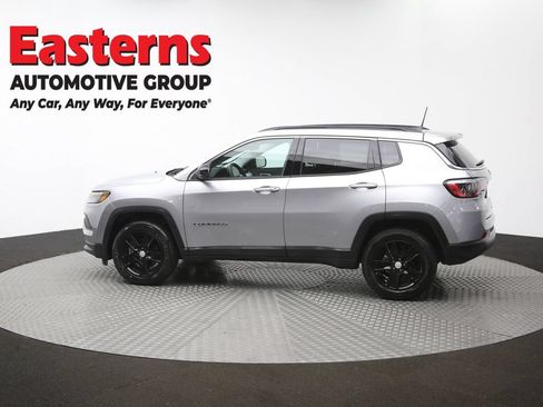 Used 2022 Jeep Compass Latitude w/ Sun and Sound Group AWD/4WD image 63