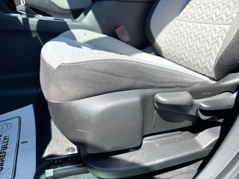 Used 2022 Chevrolet Equinox LS FWD image 12