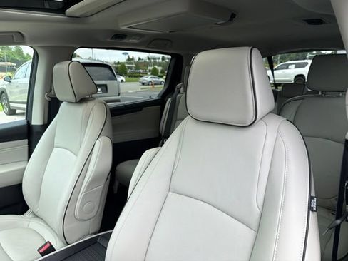 Used 2025 Honda Odyssey Touring image 23