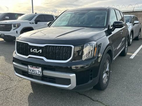 Used 2024 Kia Telluride LX image 4