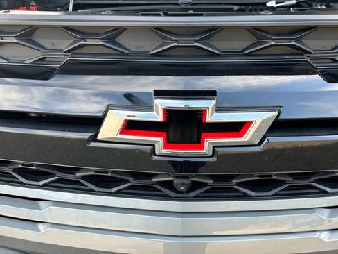 Used 2026 Chevrolet Colorado ZR2 w/ Technology Package AWD/4WD image 31