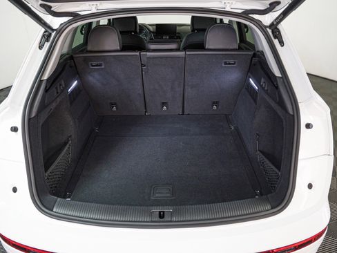 Certified 2023 Audi Q5 2.0T Premium w/ Convenience Package image 8