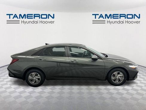 New 2026 Hyundai Elantra SE image 6